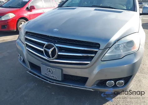 2011 Mercedes-Benz R 350 4Matic z USA, uszkodzony, nr VIN 4JGCB6FE7BA130721